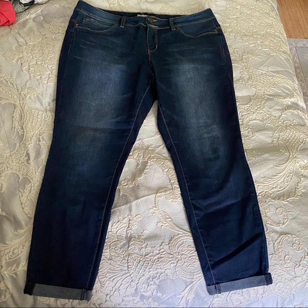 Royalty dark blue cropped ankle jeans size 16